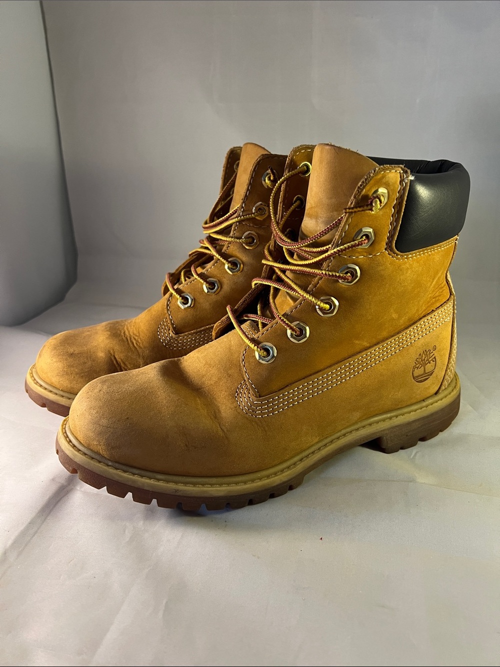 Timberland Wheat Nubuck 6-Inch Work-Style Boots with Black Collar size 8